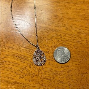 Elegant Gold Filigree Teardrop Necklace